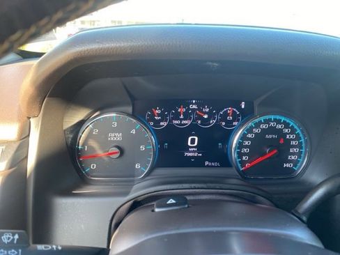 Used 2017 Chevrolet Suburban LT image 25