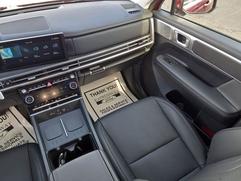 Used 2025 Hyundai Santa Fe SEL image 18