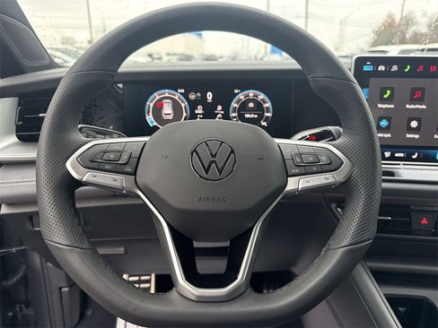 New 2026 Volkswagen Tiguan SE R-Line image 19