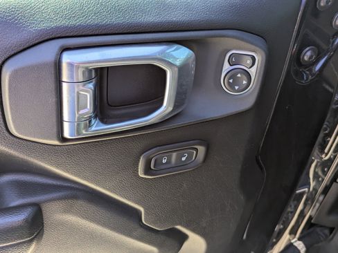 Used 2022 Jeep Wrangler Unlimited Sport AWD/4WD image 10