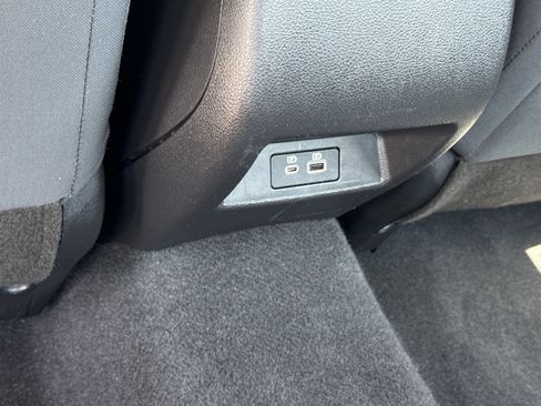 Used 2025 Nissan Altima 2.5 SV FWD image 14