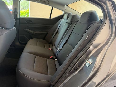 Used 2025 Nissan Altima 2.5 SV FWD image 21