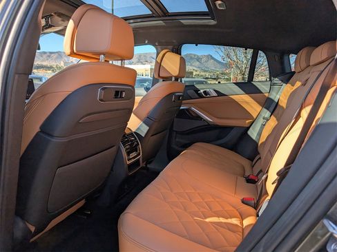 New 2026 BMW X6 xDrive40i w/ Executive Package image 16
