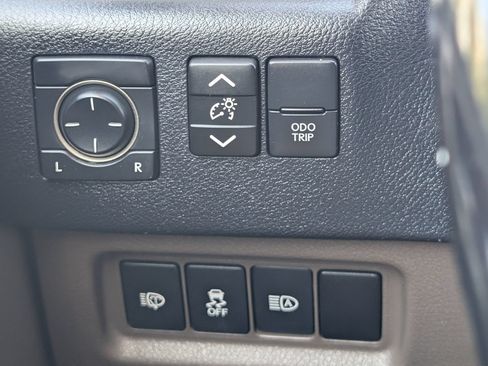 Used 2020 Lexus GX 460 Premium w/ Premium Package AWD/4WD image 26