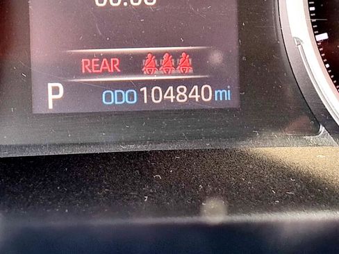 Used 2020 Toyota RAV4 XLE image 28