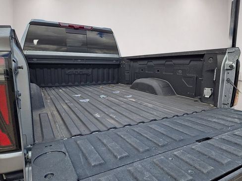 Used 2024 GMC Sierra 2500 AT4 w/ AT4 Premium Plus Package AWD/4WD image 12