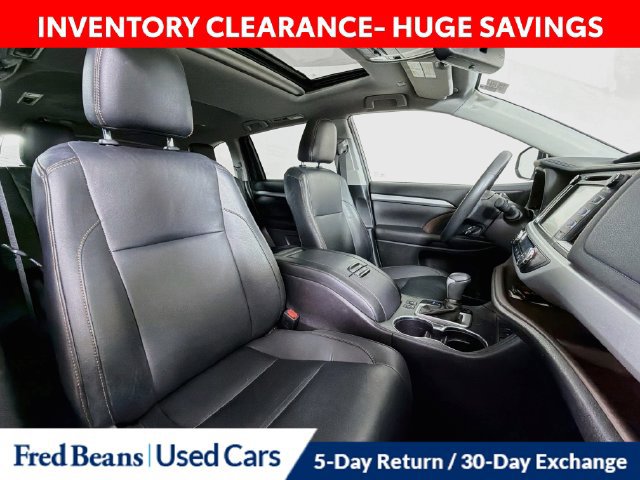 Used 2019 Toyota Highlander XLE AWD/4WD image 36