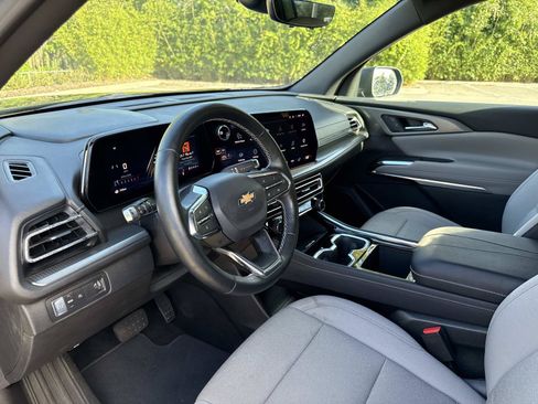 Used 2026 Chevrolet Traverse LT w/ Driver Confidence Package FWD image 22