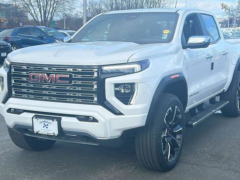 New 2026 GMC Canyon Denali image 3