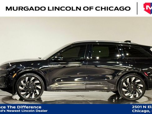 Used 2024 Lincoln Nautilus Reserve w/ Equipment Group 202A image 5