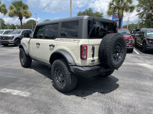 New 2025 Ford Bronco Badlands image 5