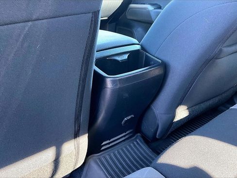 Used 2022 Toyota Tacoma TRD Sport w/ Technology Package image 10