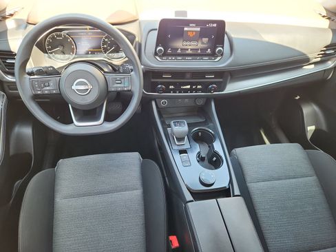 Used 2023 Nissan Rogue SV AWD/4WD image 12