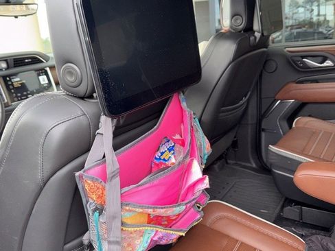 Used 2023 GMC Yukon Denali Ultimate image 8