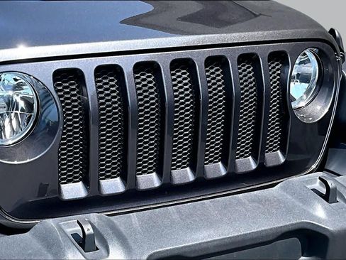 Used 2023 Jeep Wrangler Unlimited Sport AWD/4WD image 30