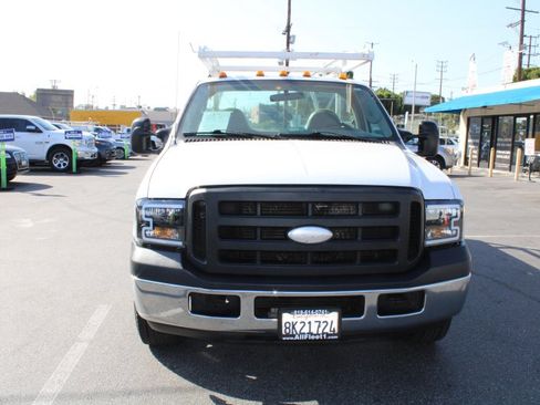 Used 2007 Ford F350 2WD Regular Cab Super Duty image 2
