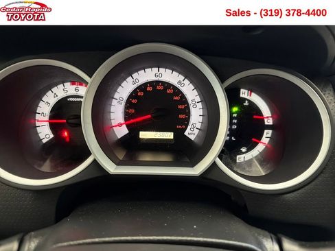 Used 2014 Toyota Tacoma 4x4 Access Cab V6 image 25