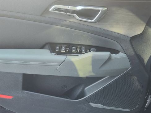 Certified 2023 Kia Sportage X-Line w/ X-Line Premium Package image 19