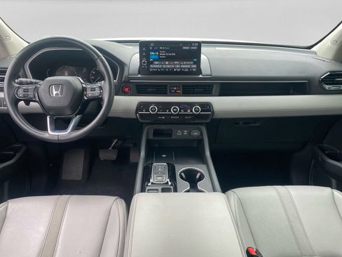 Used 2025 Honda Pilot Touring image 21