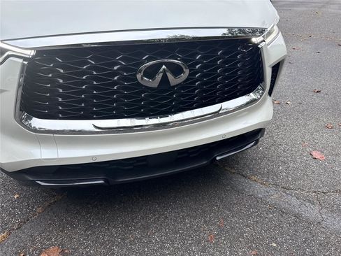 Certified 2025 INFINITI QX60 Luxe w/ Vision Package image 33