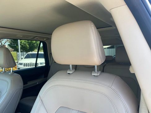 Used 2024 Ford Expedition Max Limited RWD image 20