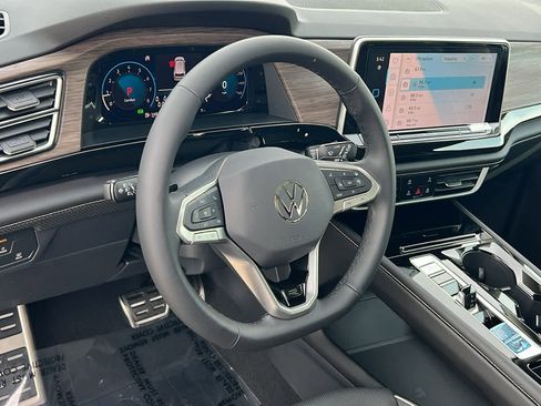 New 2026 Volkswagen Atlas SEL Premium R-Line image 10