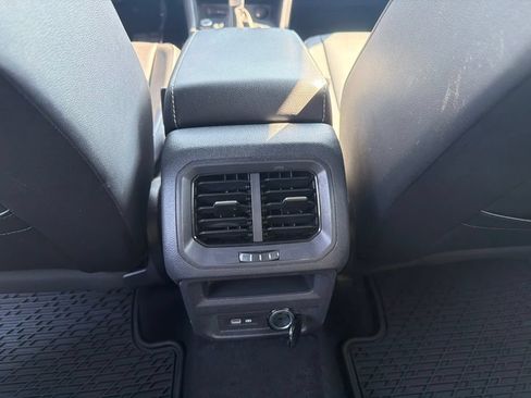 Used 2023 Volkswagen Tiguan SE R-Line FWD image 15