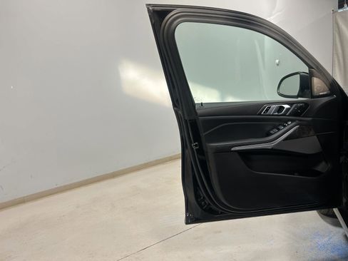 Used 2023 BMW X7 xDrive40i w/ Premium Package image 22