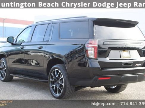 Used 2024 Chevrolet Suburban RST w/ Luxury Package image 3