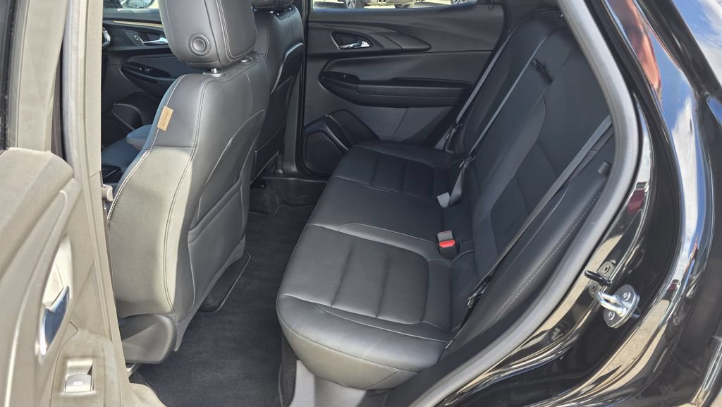 Used 2023 Chevrolet TrailBlazer ACTIV FWD image 16