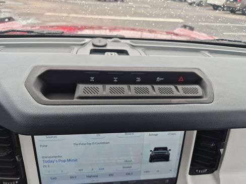 New 2025 Ford Bronco Heritage Edition AWD/4WD image 31