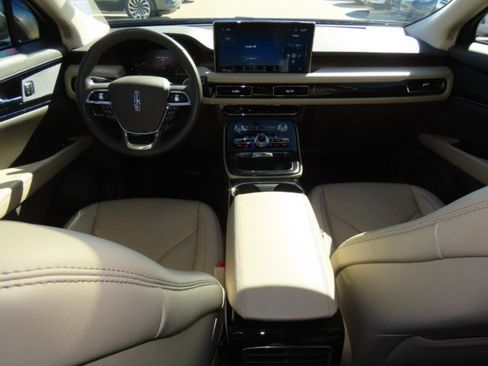 Certified 2022 Lincoln Nautilus Reserve image 22