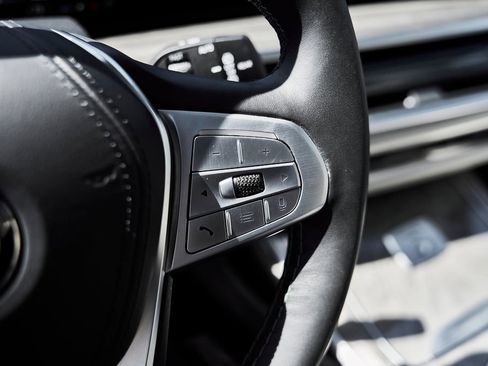 Used 2023 BMW ALPINA XB7 AWD/4WD image 71