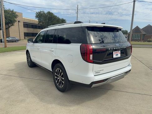 Used 2025 Ford Expedition Platinum AWD/4WD image 5