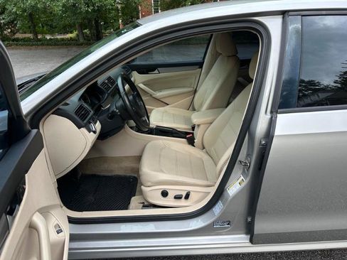 Used 2014 Volkswagen Passat 1.8T Wolfsburg Edition FWD image 19