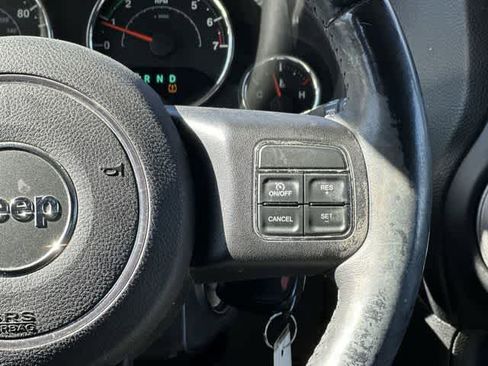 Used 2013 Jeep Wrangler Unlimited Sport image 9