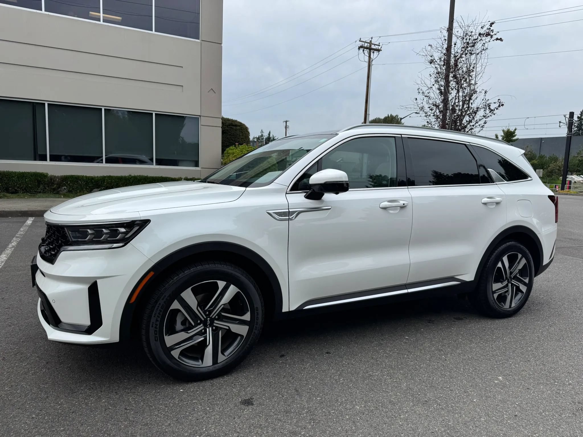 Used 2023 Kia Sorento SX Prestige w/ Panoramic Sunroof Package AWD/4WD image 5