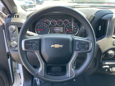 Certified 2022 Chevrolet Silverado 2500 Custom w/ Custom Convenience Package AWD/4WD image 10