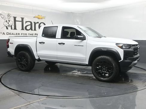 New 2026 Chevrolet Colorado Trail Boss AWD/4WD image 1