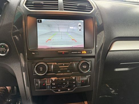 Used 2017 Ford Explorer XLT w/ Equipment Group 202A image 20