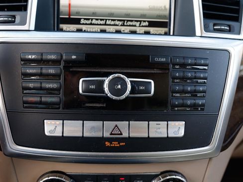 Used 2013 Mercedes-Benz GL 450 GL450 4MATIC AWD 4DR WAGON w/ Premium 2 Pkg image 36