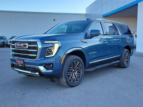 New 2026 GMC Yukon XL Elevation w/ LPO, Floor Liner Package image 5