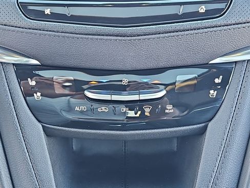 Used 2025 Cadillac XT5 Sportv w/ Technology Package image 26