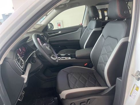 New 2026 Volkswagen Atlas Peak Edition image 20