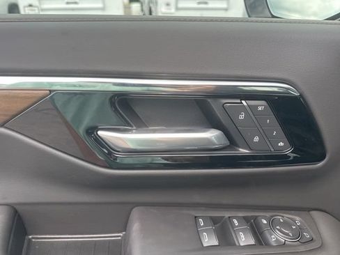 New 2026 Chevrolet Suburban High Country AWD/4WD image 12