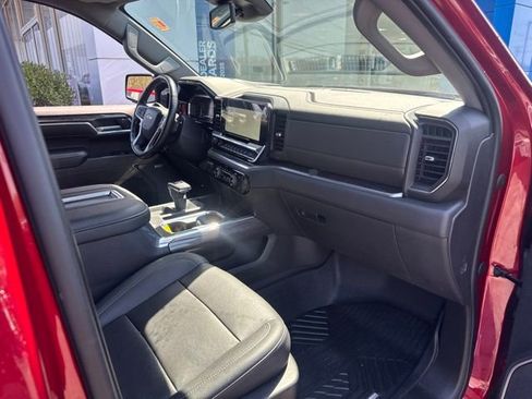 Used 2022 Chevrolet Silverado 1500 LTZ w/ LTZ Premium Package AWD/4WD image 26