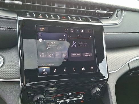 New 2025 Jeep Grand Cherokee Laredo X image 3