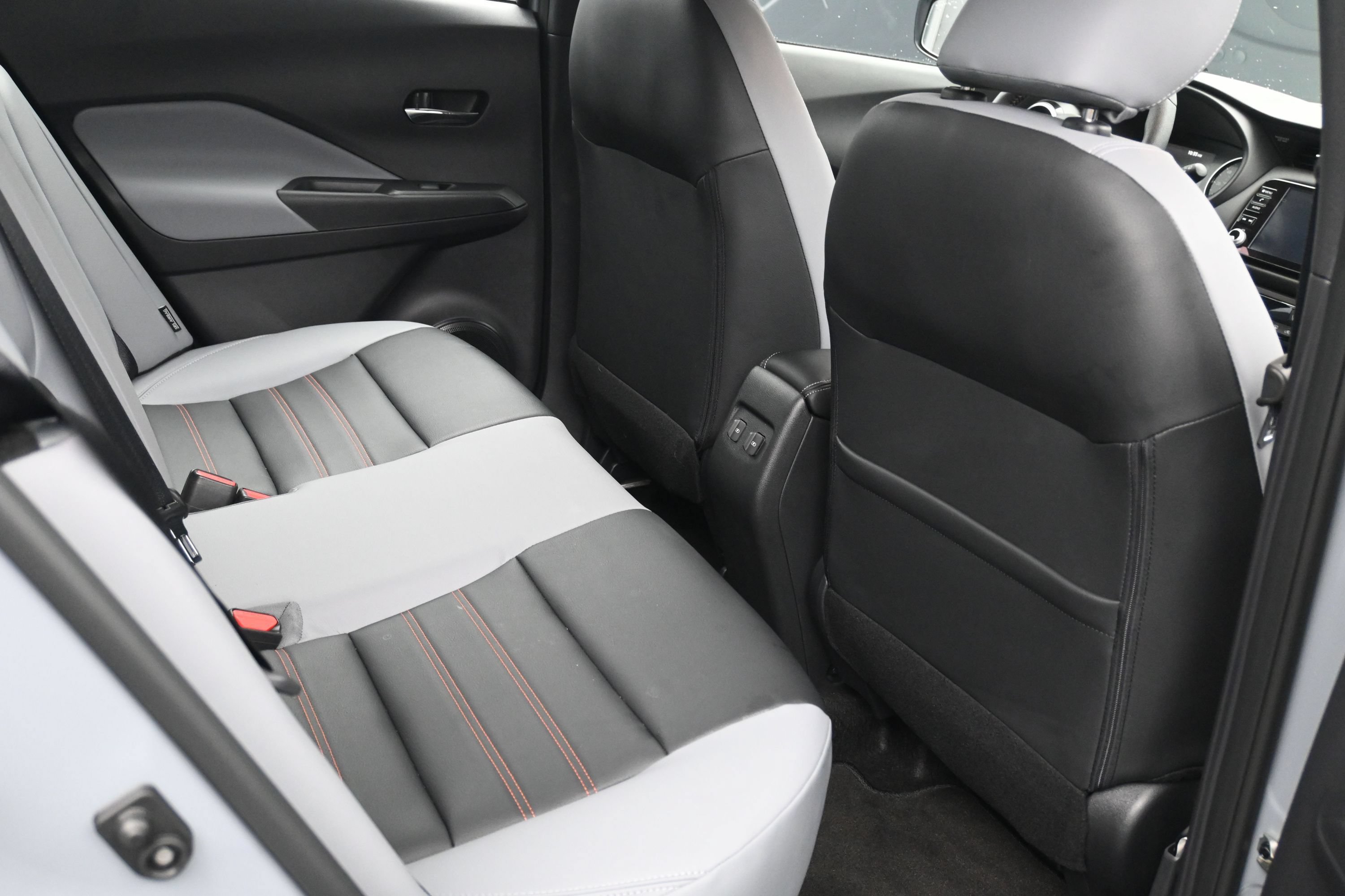 Used 2024 Nissan Kicks SR w/ SR Premium Package FWD image 10