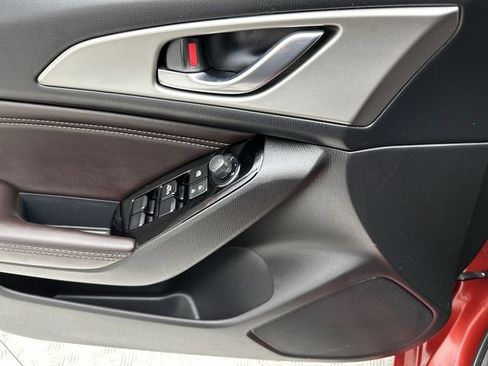 Used 2017 MAZDA MAZDA3 Touring image 12