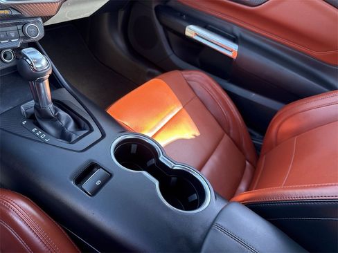 Used 2025 Ford Mustang Premium image 20